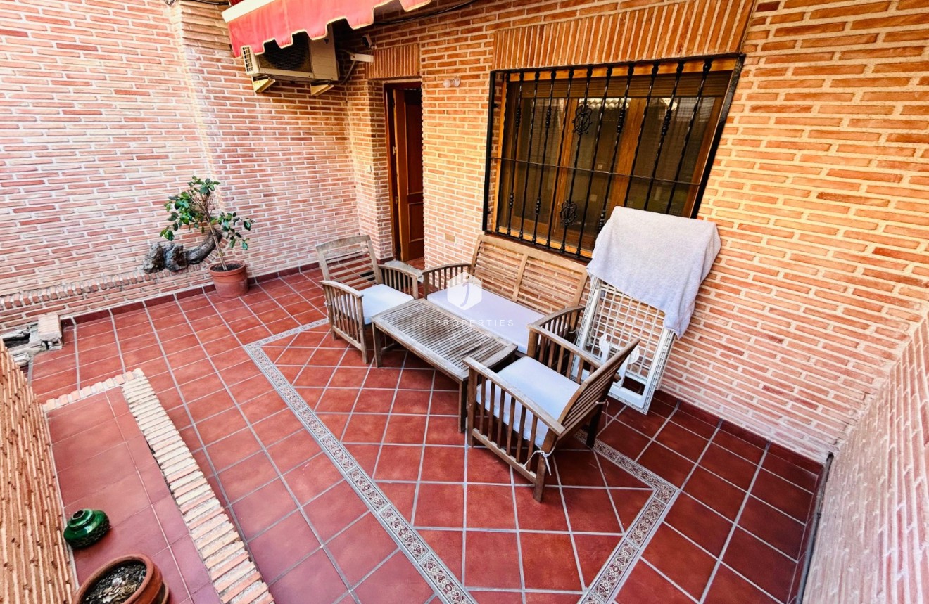 Tweedehands - Villa -
Torrevieja - Costa Blanca