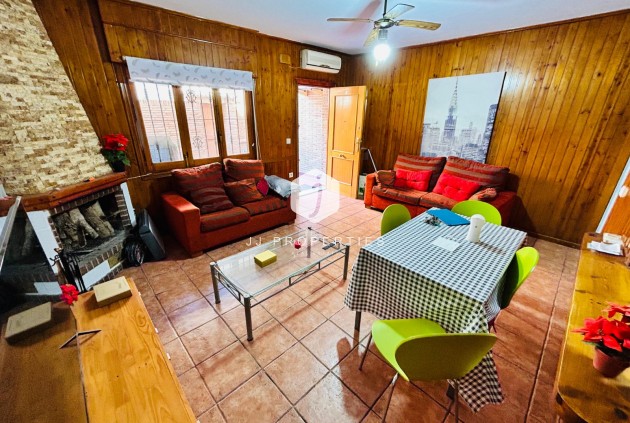 Tweedehands - Villa -
Torrevieja - Costa Blanca