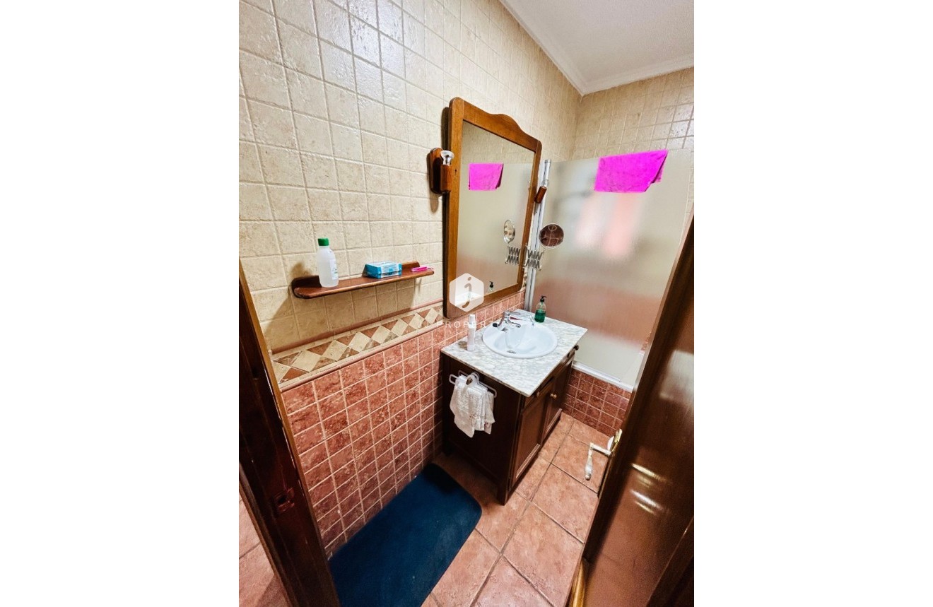 Tweedehands - Villa -
Torrevieja - Costa Blanca