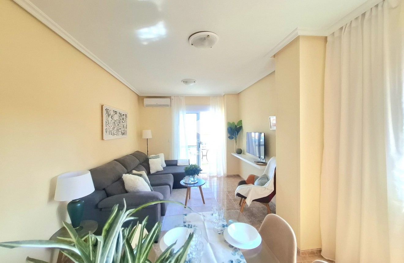 Tweedehands - Appartement / flat -
Torrevieja - Costa Blanca