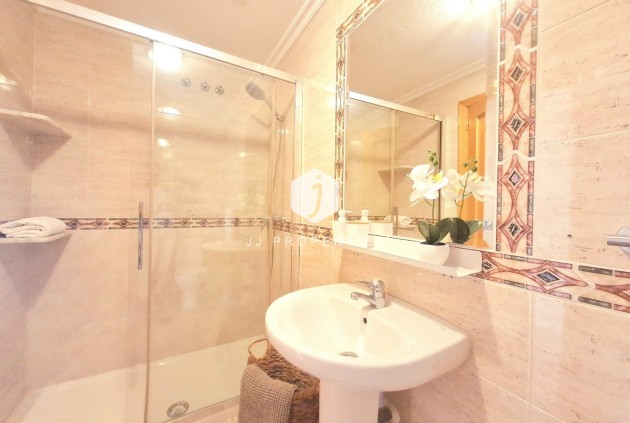 Tweedehands - Appartement / flat -
Torrevieja - Costa Blanca