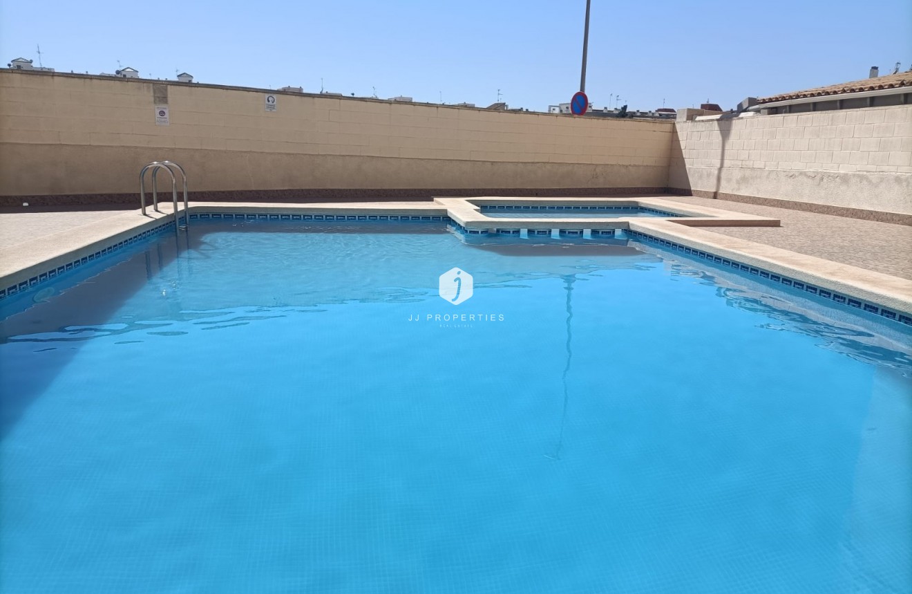 Tweedehands - Appartement / flat -
Torrevieja - Costa Blanca