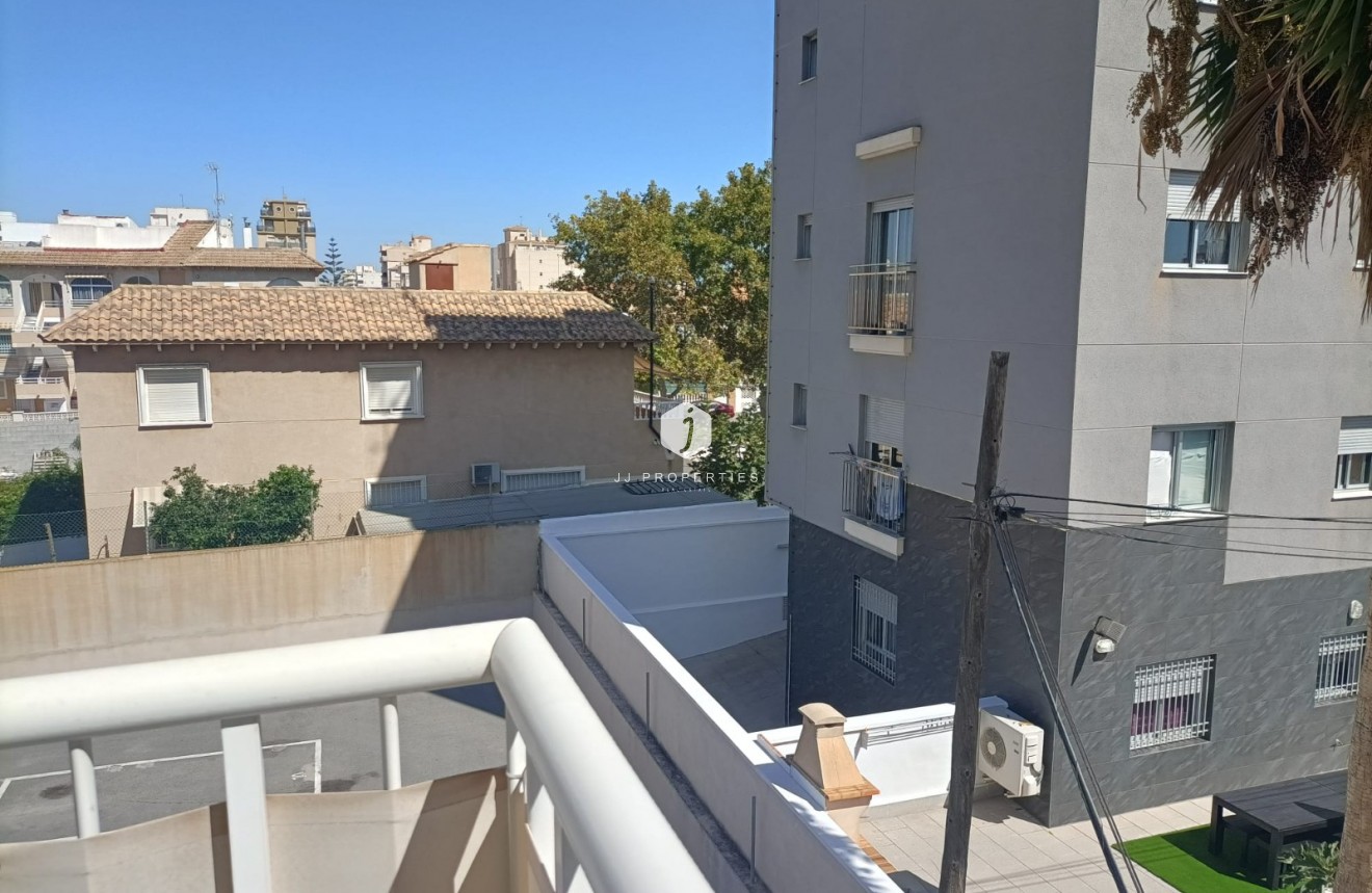 Tweedehands - Appartement / flat -
Torrevieja - Costa Blanca