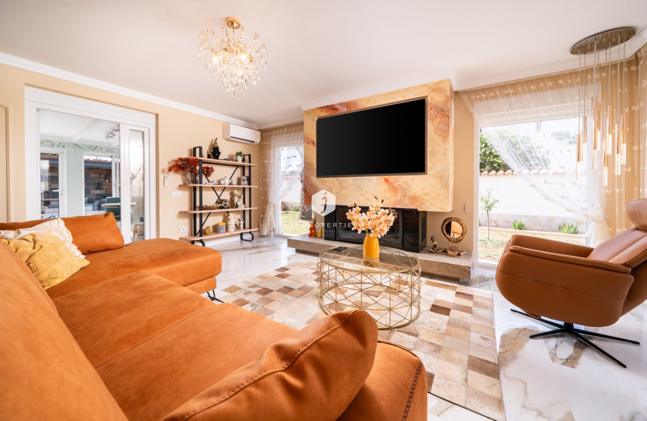 Tweedehands - Villa -
Torrevieja - Costa Blanca