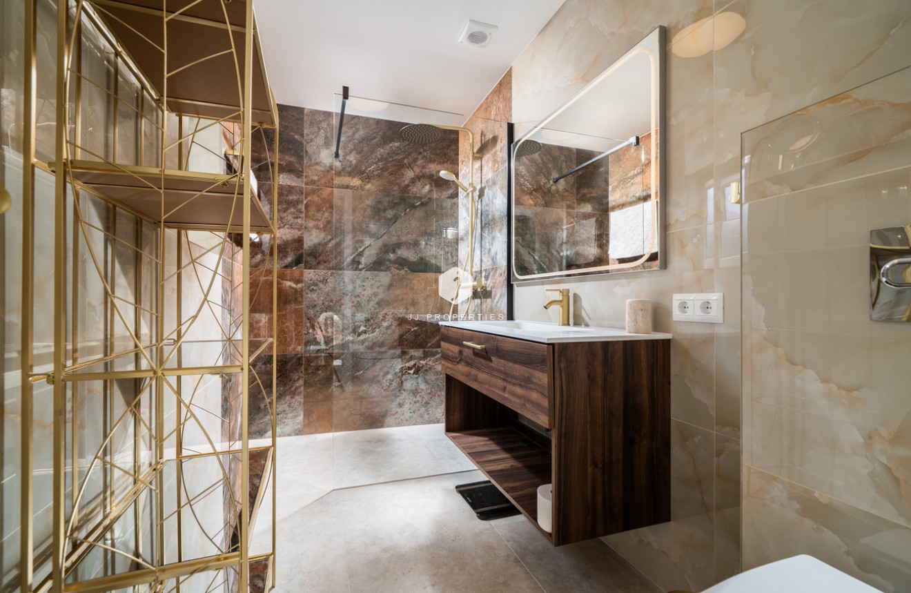 Tweedehands - Villa -
Torrevieja - Costa Blanca