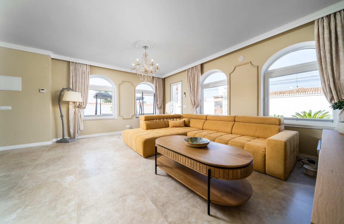 Tweedehands - Villa -
Torrevieja - Costa Blanca