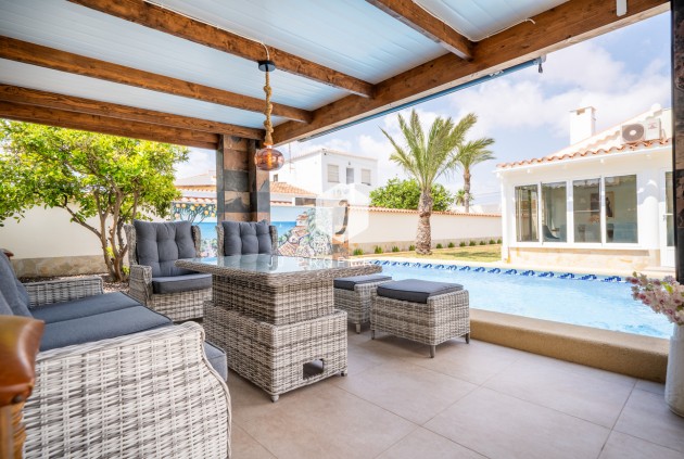 Tweedehands - Villa -
Torrevieja - Costa Blanca