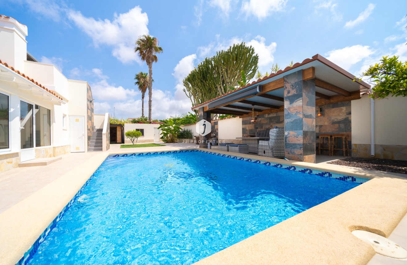Tweedehands - Villa -
Torrevieja - Costa Blanca