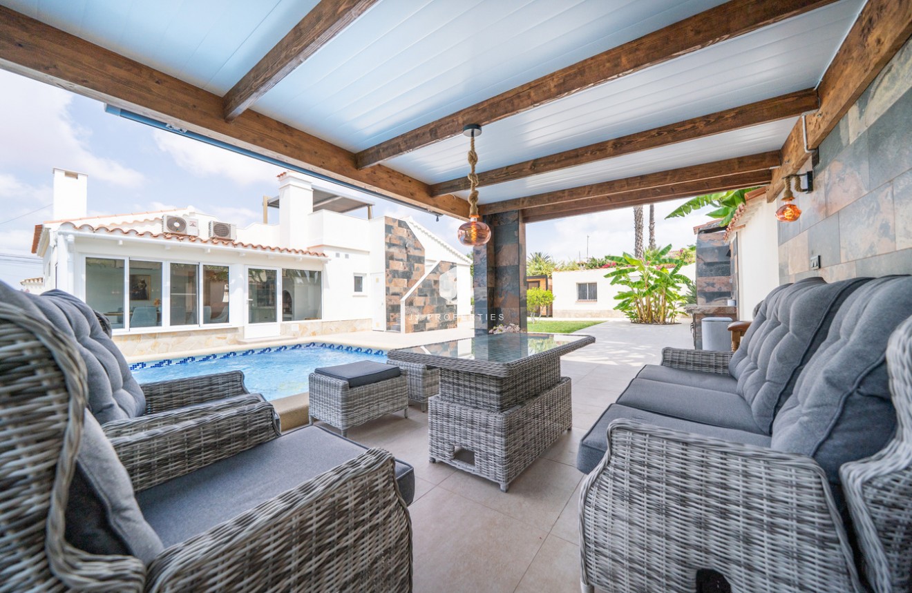 Tweedehands - Villa -
Torrevieja - Costa Blanca