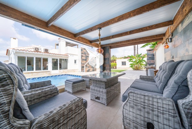 Tweedehands - Villa -
Torrevieja - Costa Blanca