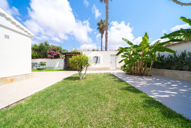 Tweedehands - Villa -
Torrevieja - Costa Blanca