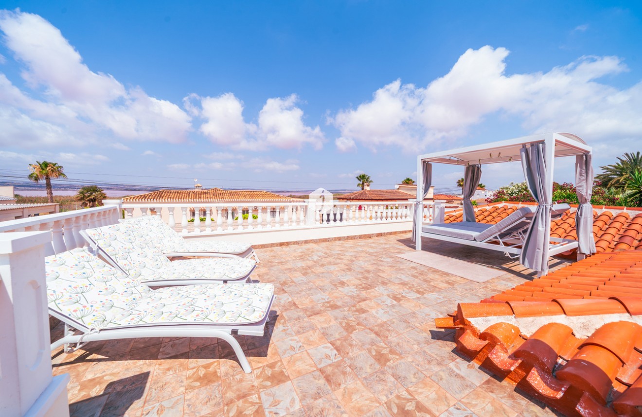 Tweedehands - Villa -
Torrevieja - Costa Blanca