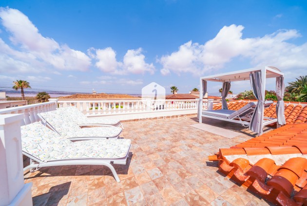 Tweedehands - Villa -
Torrevieja - Costa Blanca