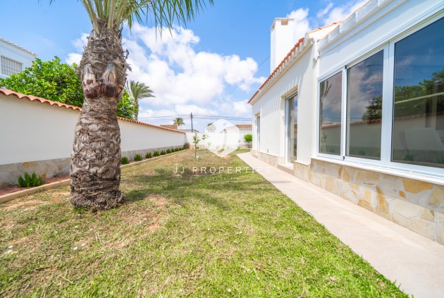 Tweedehands - Villa -
Torrevieja - Costa Blanca