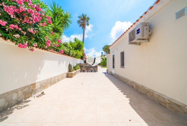 Tweedehands - Villa -
Torrevieja - Costa Blanca