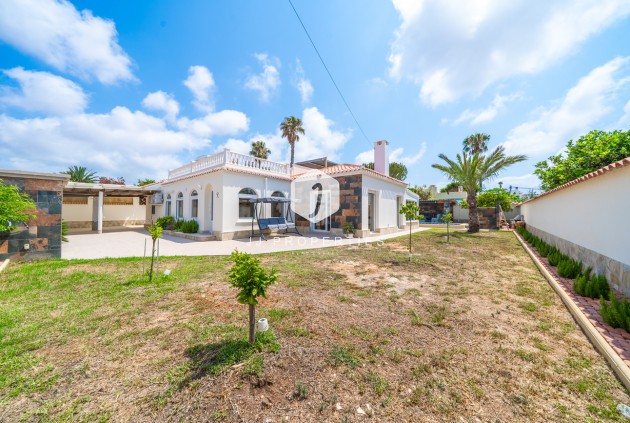 Tweedehands - Villa -
Torrevieja - Costa Blanca