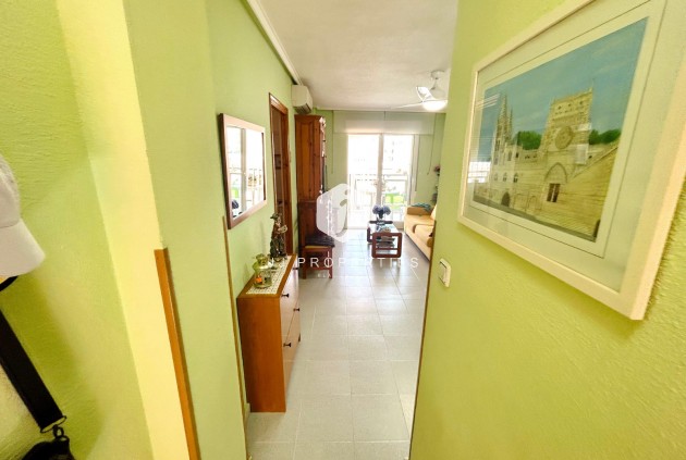 Aus zweiter Hand - Wohnung -
El Chaparral - Inland