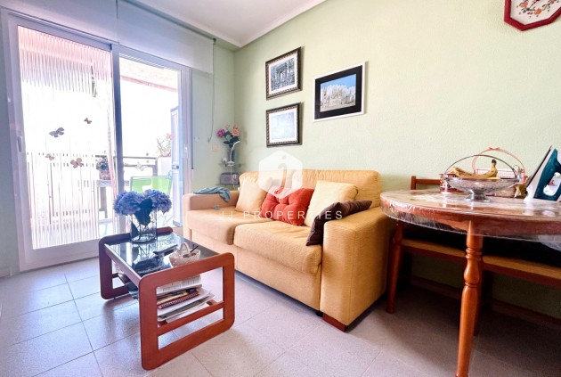 Aus zweiter Hand - Wohnung -
El Chaparral - Inland