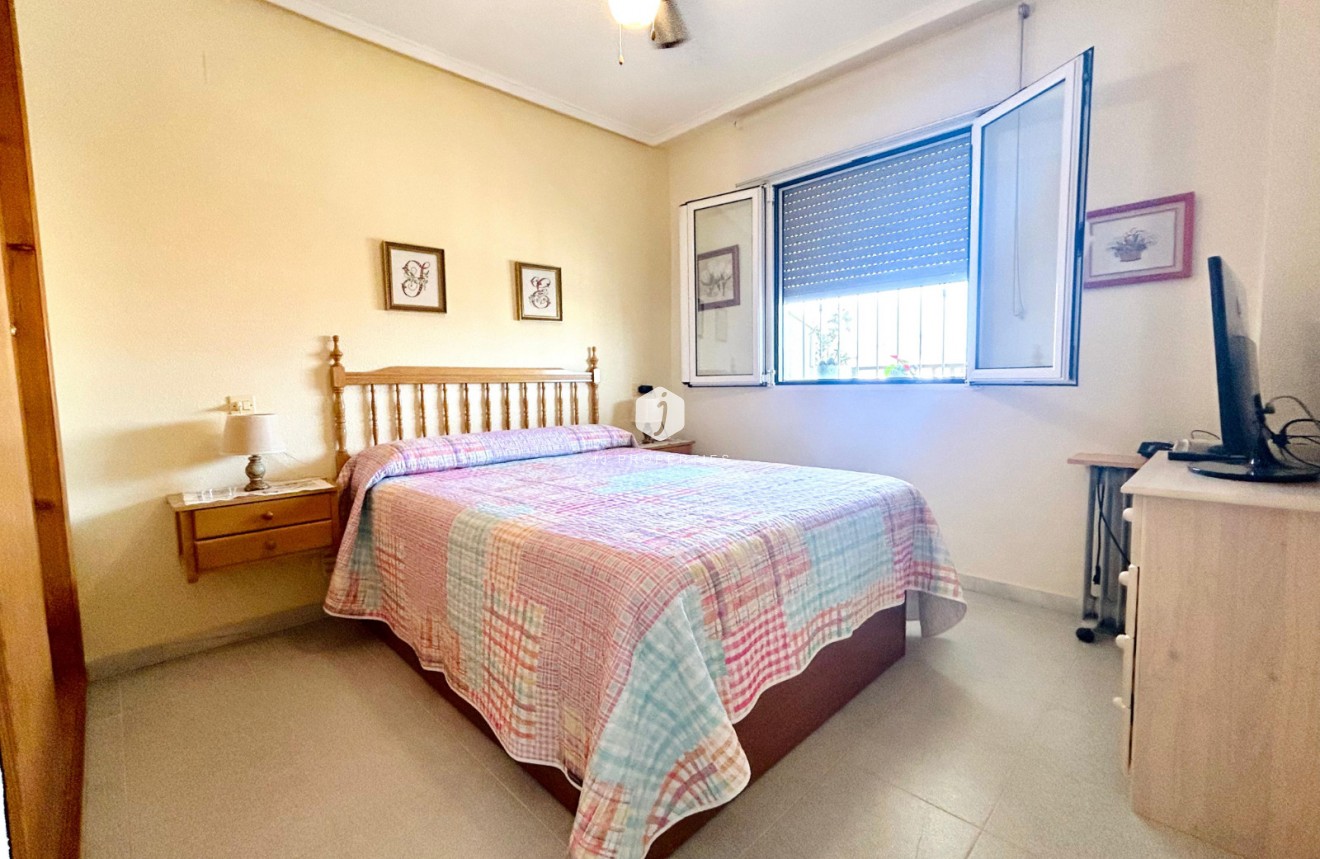 Aus zweiter Hand - Wohnung -
El Chaparral - Inland