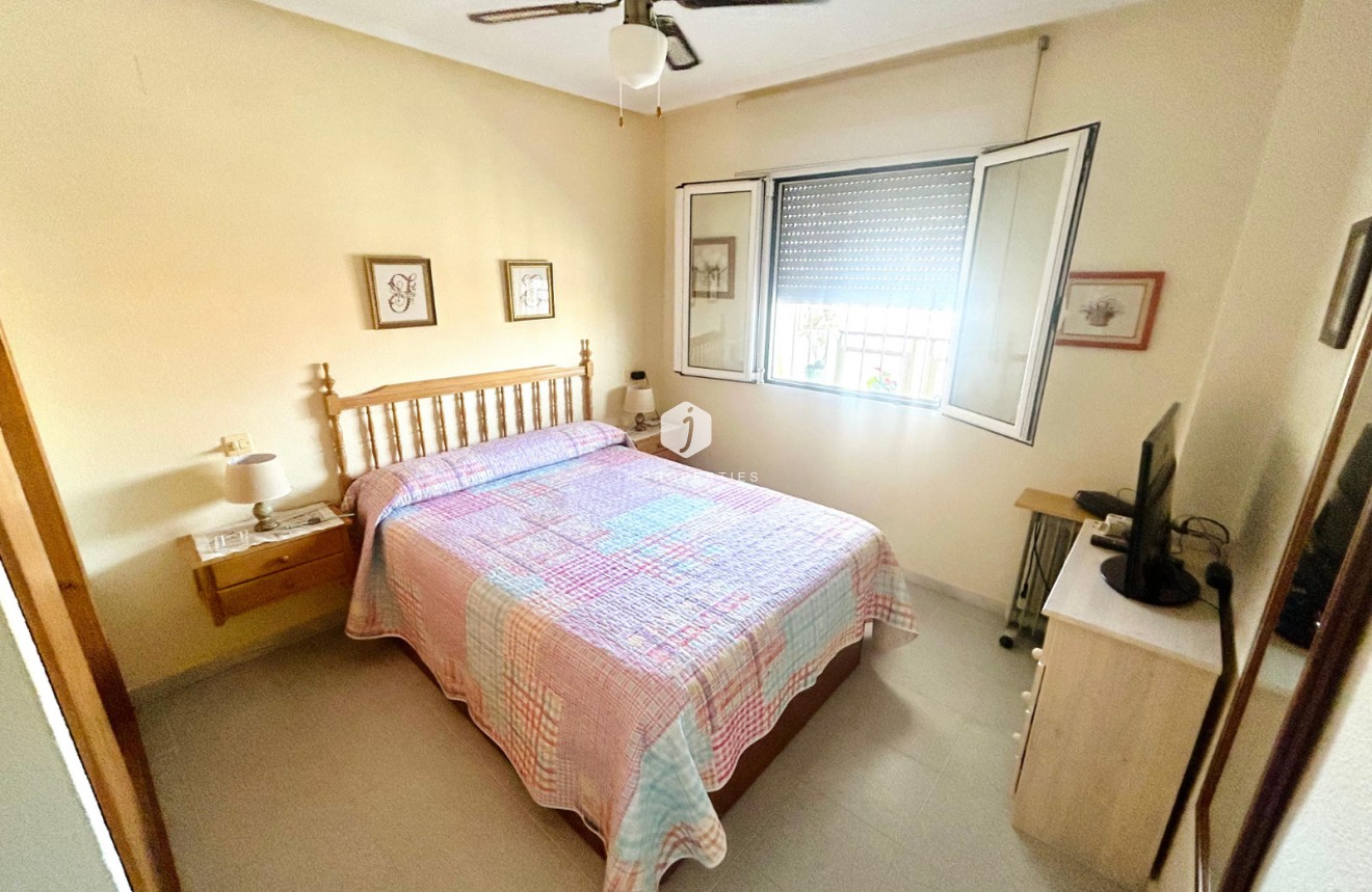 Aus zweiter Hand - Wohnung -
El Chaparral - Inland