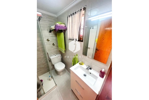 Aus zweiter Hand - Wohnung -
El Chaparral - Inland