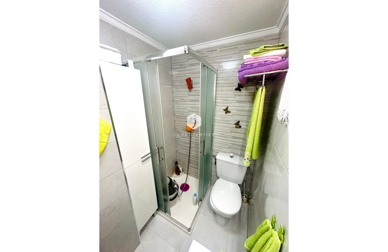 Aus zweiter Hand - Wohnung -
El Chaparral - Inland