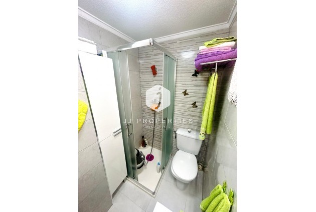 Aus zweiter Hand - Wohnung -
El Chaparral - Inland