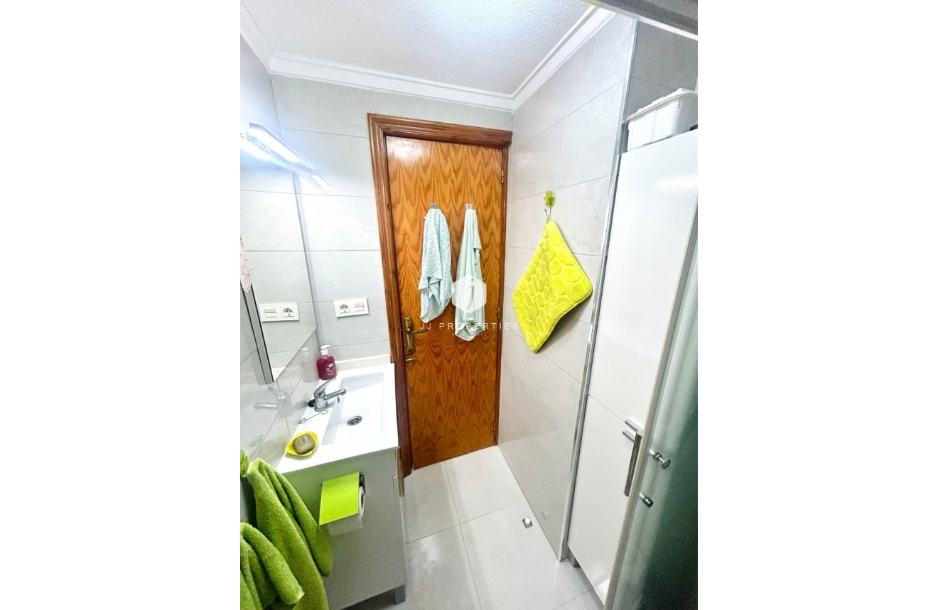 Aus zweiter Hand - Wohnung -
El Chaparral - Inland