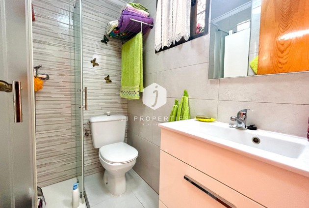 Aus zweiter Hand - Wohnung -
El Chaparral - Inland