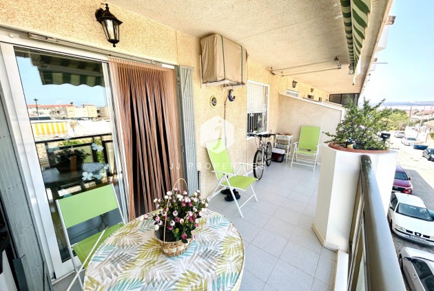 Aus zweiter Hand - Wohnung -
El Chaparral - Inland