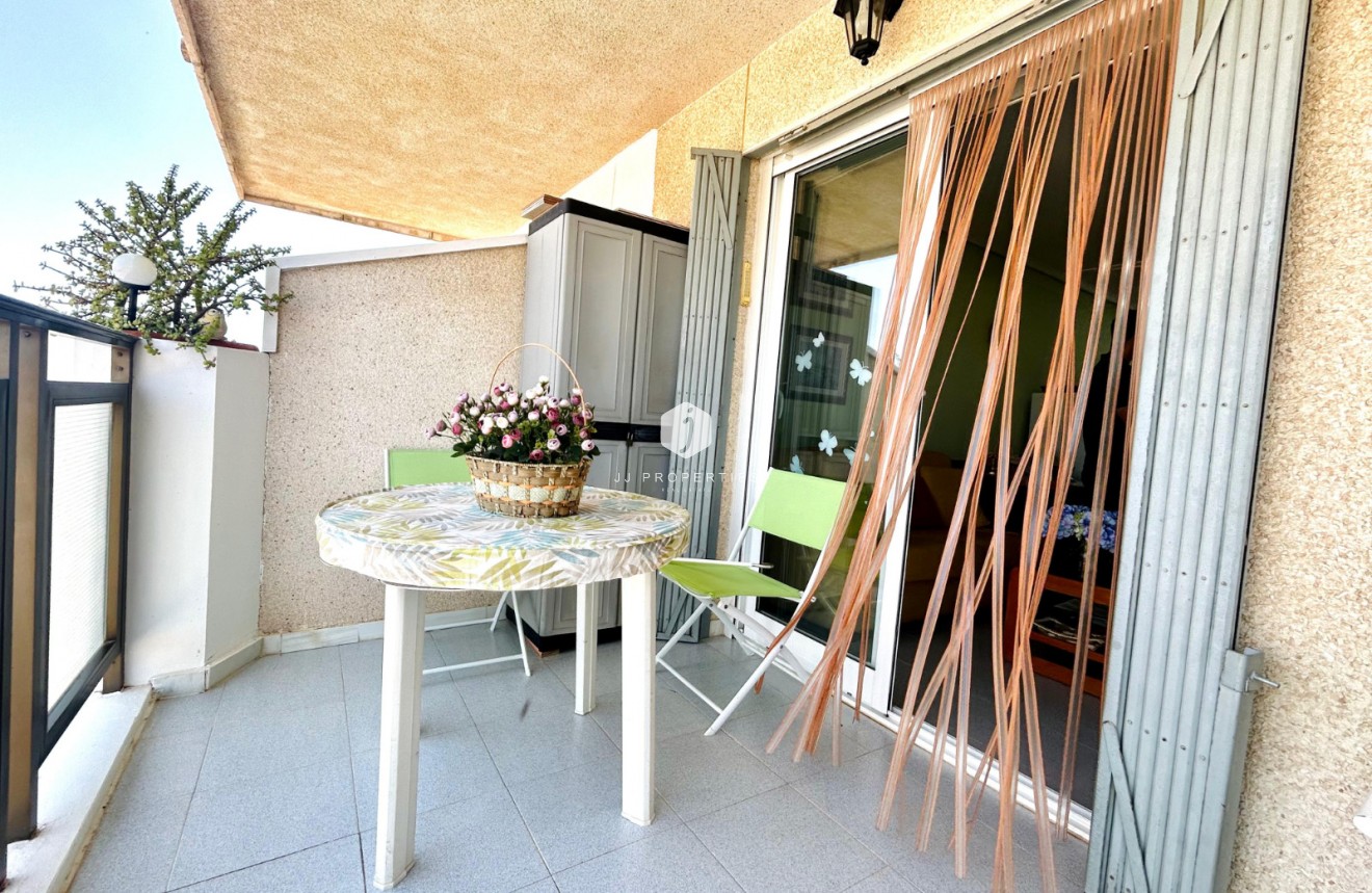 Aus zweiter Hand - Wohnung -
El Chaparral - Inland