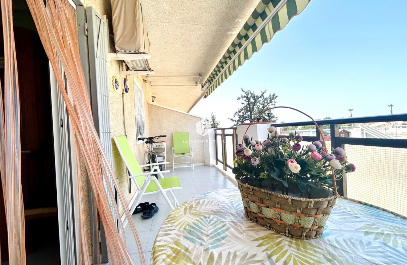 Aus zweiter Hand - Wohnung -
El Chaparral - Inland