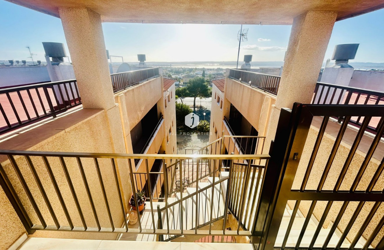 Aus zweiter Hand - Wohnung -
El Chaparral - Inland