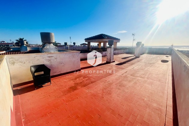 Aus zweiter Hand - Wohnung -
El Chaparral - Inland