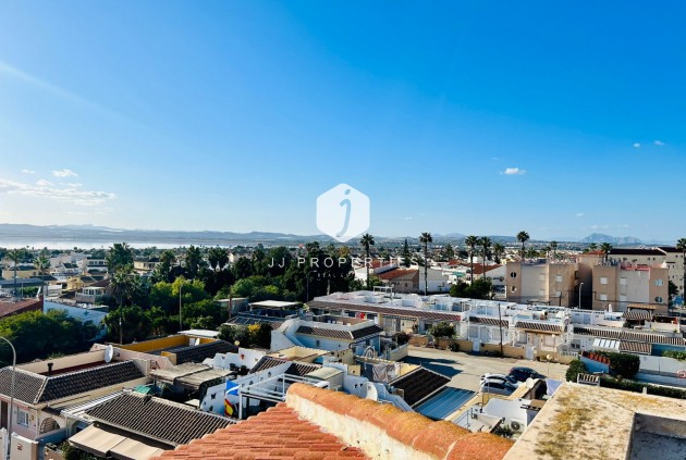 Aus zweiter Hand - Wohnung -
El Chaparral - Inland