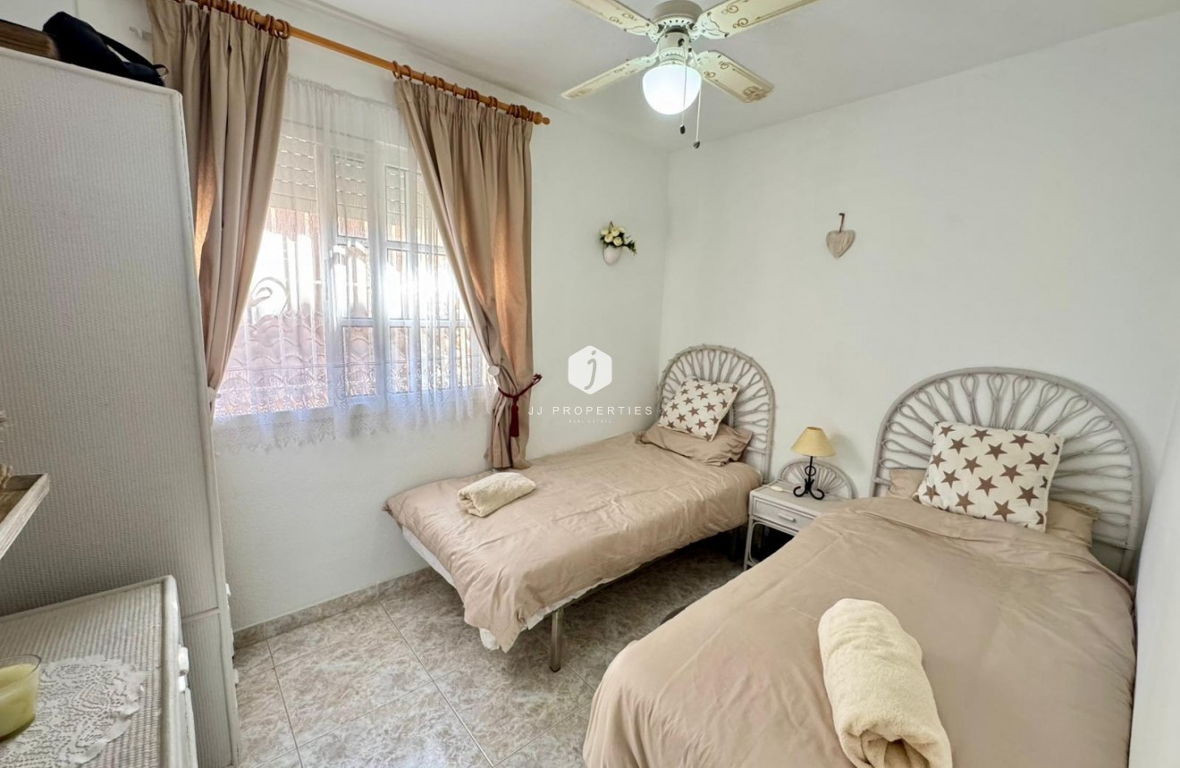 Tweedehands - Villa -
Torrevieja - Costa Blanca