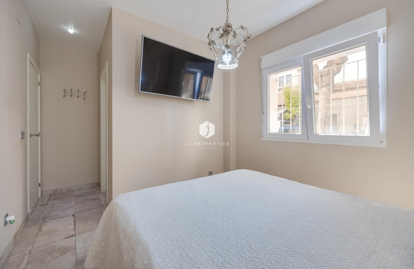 Tweedehands - Chalet -
Torrevieja - Centro