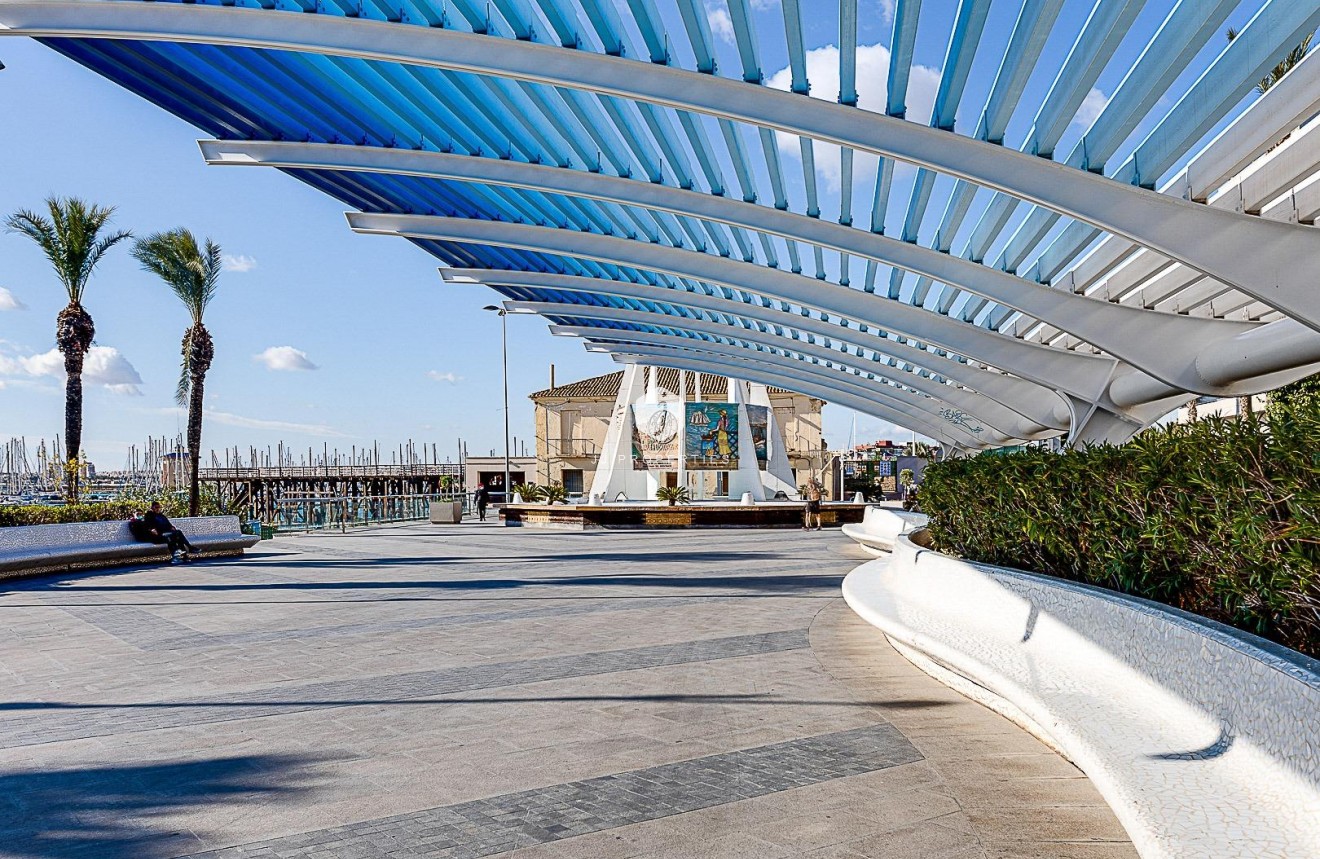 Tweedehands - Chalet -
Torrevieja - Centro