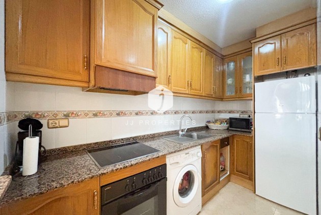 Z drugiej ręki - Mieszkanie w bloku -
Torrevieja - Centro