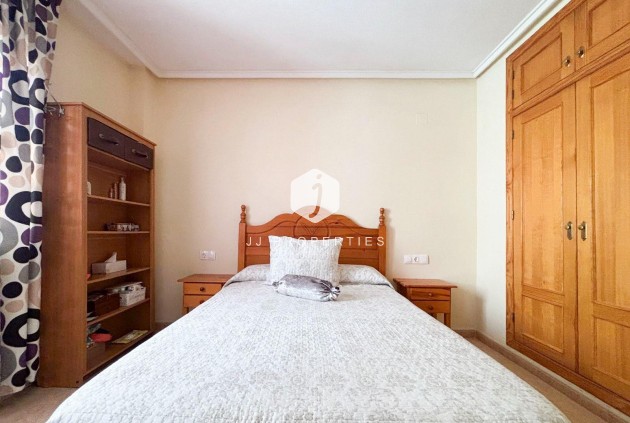 Z drugiej ręki - Mieszkanie w bloku -
Torrevieja - Centro