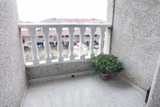 Tweedehands - Appartement / flat -
Torrevieja - Estacion de autobuses