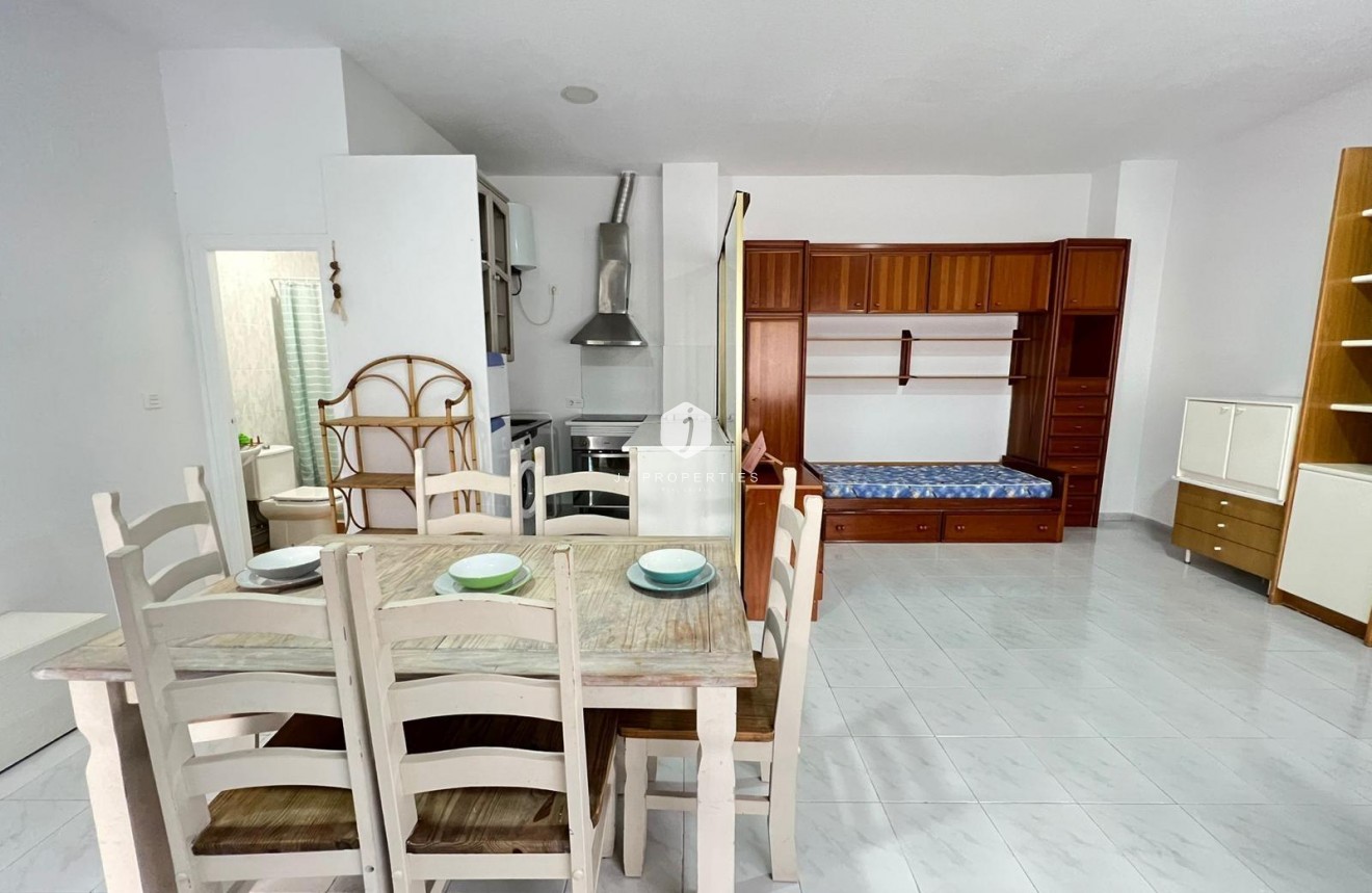 Aus zweiter Hand - Wohnung -
Torrevieja - Playa de los Locos