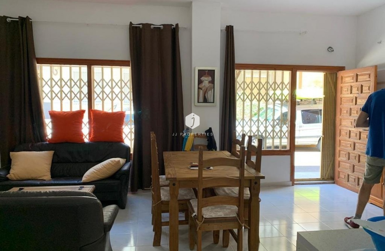 Aus zweiter Hand - Wohnung -
Torrevieja - Playa de los Locos