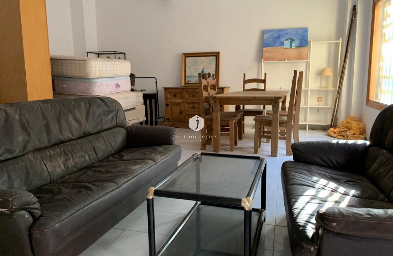 Aus zweiter Hand - Wohnung -
Torrevieja - Playa de los Locos