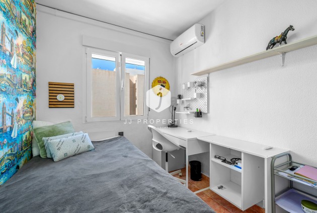 Tweedehands - Appartement / flat -
Torrevieja - Costa Blanca