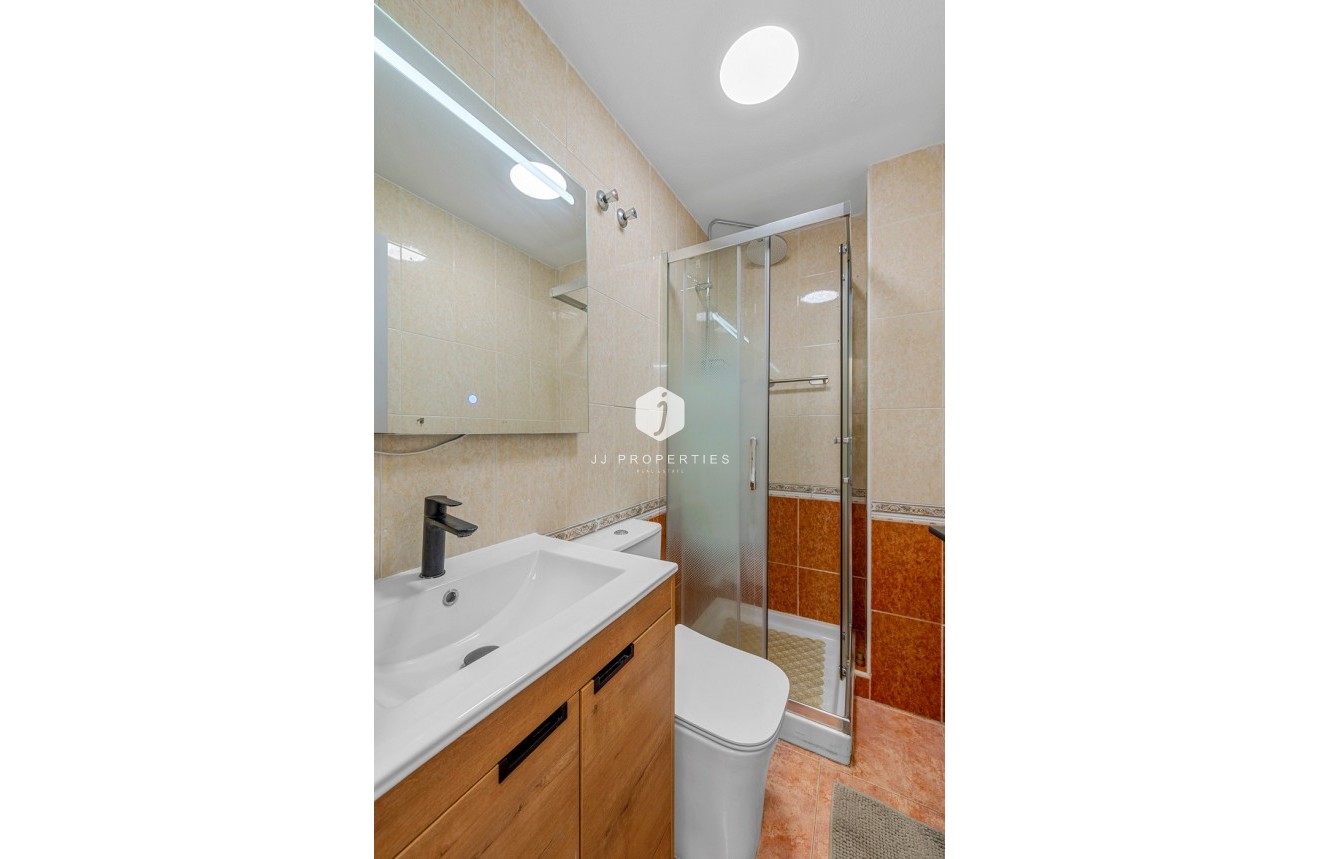 Tweedehands - Appartement / flat -
Torrevieja - Costa Blanca