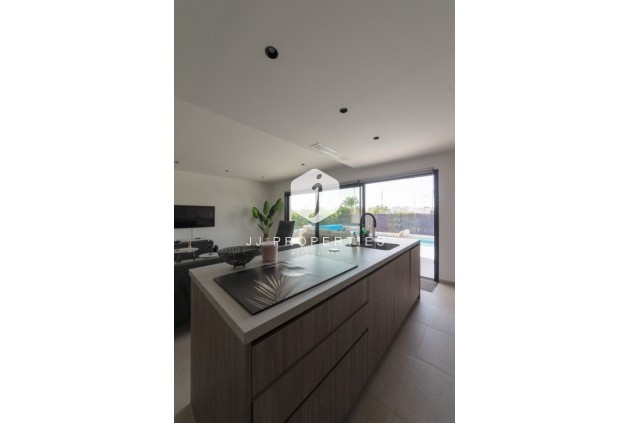 Tweedehands - Villa -
Los Montesinos - Costa Blanca