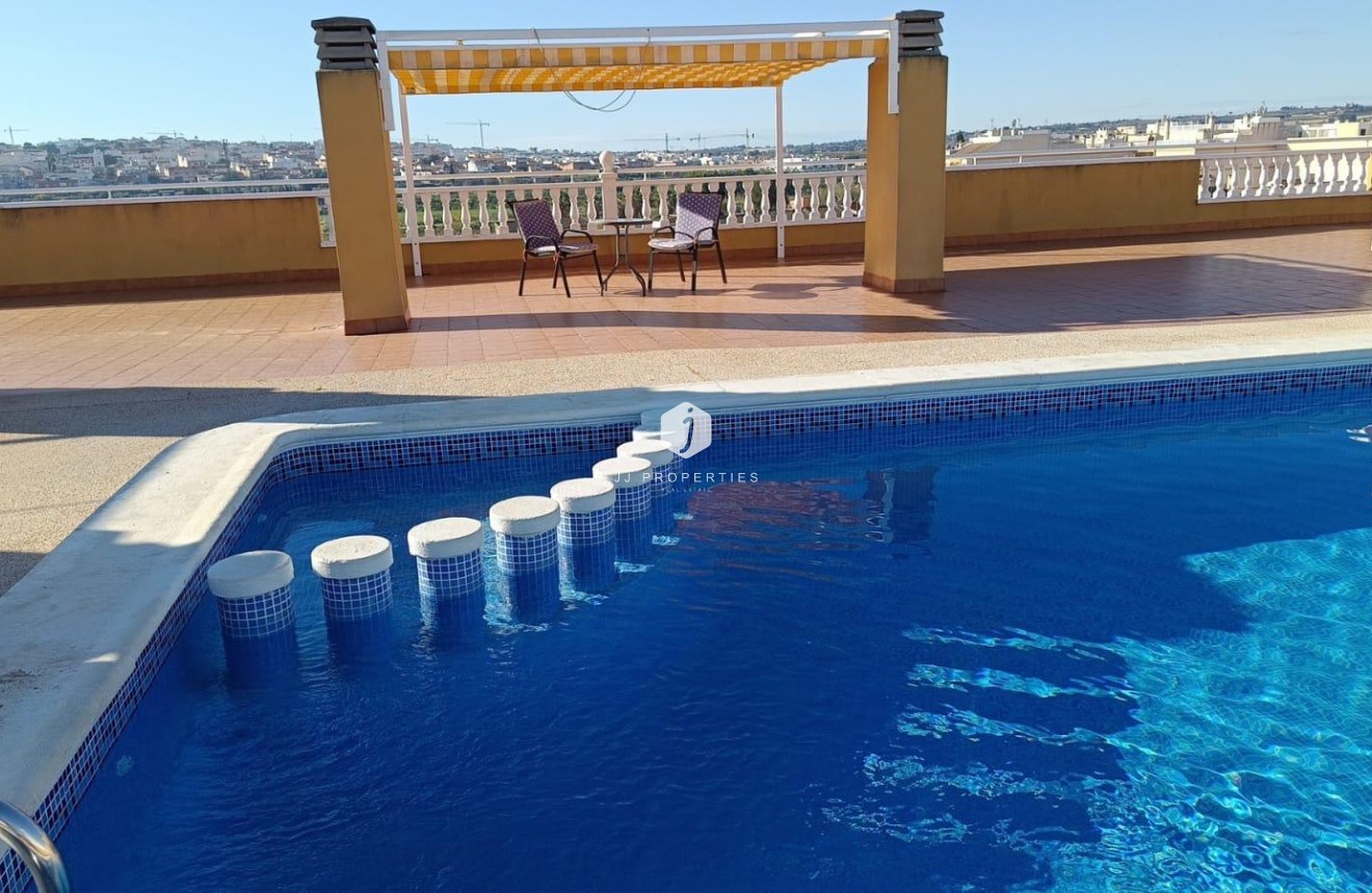 Z drugiej ręki - Mieszkanie w bloku -
Formentera del Segura