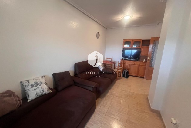 Z drugiej ręki - Mieszkanie w bloku -
Formentera del Segura