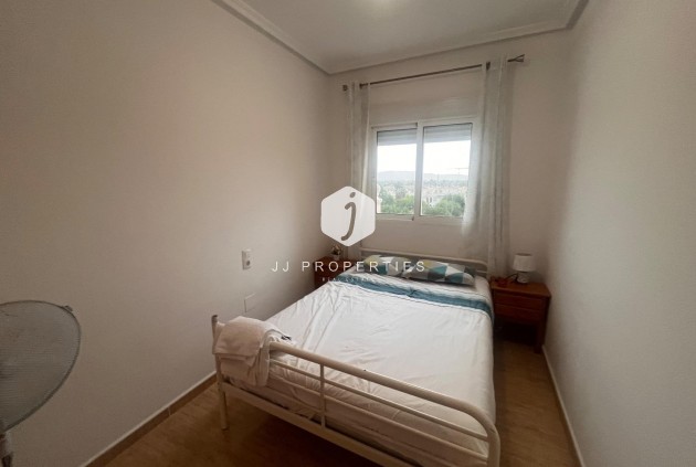 Z drugiej ręki - Mieszkanie w bloku -
Formentera del Segura